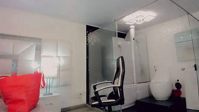 Gisele fox online show from March 8, 2025, 1:50 am