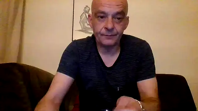 Snapshot of horndude187187 chatting on January 22, 2025, 6:10 pm horndude187187 online show from January 22, 2025, 6:10 pm