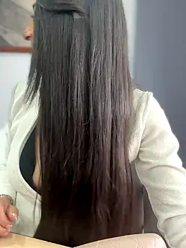 BELLA--26 online show from November 12, 2025, 1:22 pm