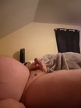 Snapshot of thickdaddy10 chatting on February 5, 2025, 8:14 pm thickdaddy10 online show from February 5, 2025, 8:14 pm