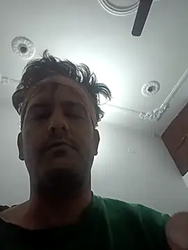 MAGNETICDADDY8 online show from March 17, 2025, 3:29 pm