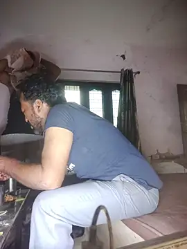 MAGNETICDADDY8 online show from September 18, 2025, 12:51 pm