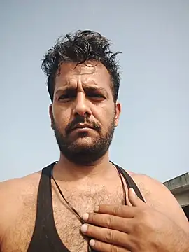 MAGNETICDADDY8 online show from November 5, 2025, 8:58 am