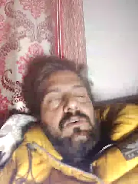 MAGNETICDADDY8 online show from December 18, 2025, 1:22 am