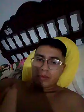 Snapshot of RODRI_POLLADURA chatting on January 26, 2025, 5:45 am RODRI POLLADURA online show from January 26, 2025, 5:45 am