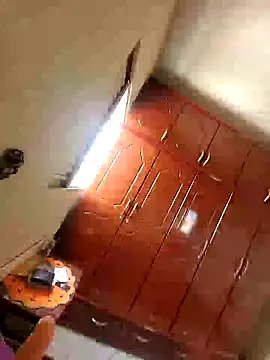 manterei2 online show from February 11, 2025, 4:02 pm