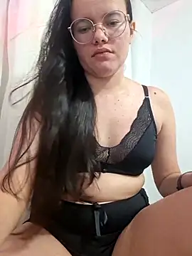 camillebr online show from April 1, 2026, 2:12 am