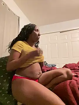 Snapshot of Yoshibaby2670 chatting on February 10, 2025, 2:52 am Yoshibaby2670 online show from February 10, 2025, 2:52 am