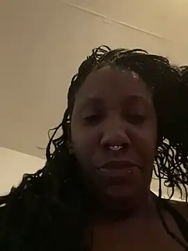 Snapshot of Yoshibaby2670 chatting on February 14, 2025, 10:36 pm Yoshibaby2670 online show from February 14, 2025, 10:36 pm