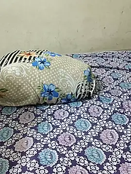 Snapshot of mallupriyapriya chatting on July 21, 2026, 10:01 pm mallupriyapriya online show from July 21, 2026, 10:01 pm