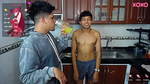 twinkmilk  online show from February 13, 2025, 3:35 pm