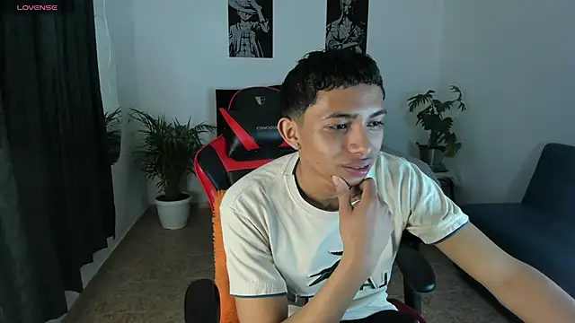 twinkmilk  online show from September 8, 2025, 7:02 pm