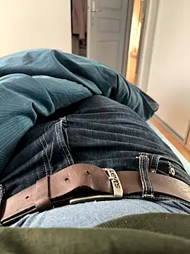 Pierre22000 online show from December 16, 2025, 2:22 pm