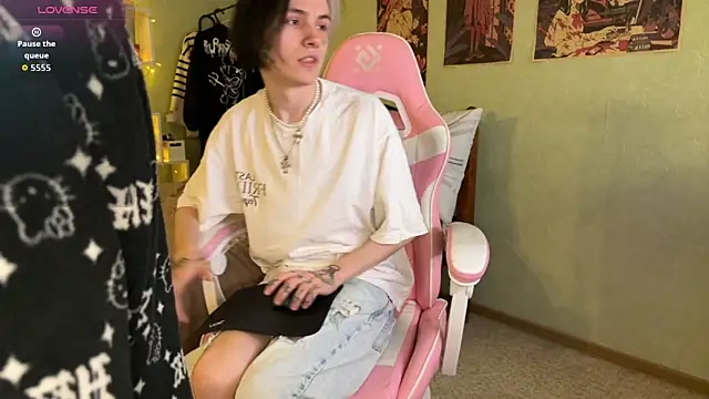 Snapshot of VeryRare_TwinS chatting on November 22, 2025, 2:54 am VeryRare TwinS online show from November 22, 2025, 2:54 am