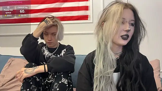 Snapshot of VeryRare_TwinS chatting on February 22, 2026, 1:51 am VeryRare TwinS online show from February 22, 2026, 1:51 am