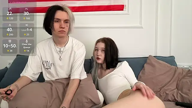 Snapshot of VeryRare_TwinS chatting on March 26, 2026, 2:39 am VeryRare TwinS online show from March 26, 2026, 2:39 am