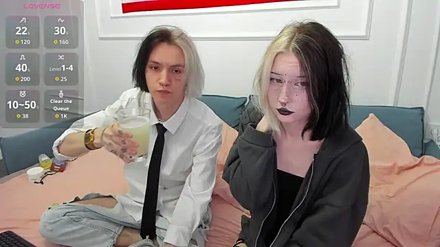 Snapshot of VeryRare_TwinS chatting on May 5, 2026, 3:31 pm VeryRare TwinS online show from May 5, 2026, 3:31 pm