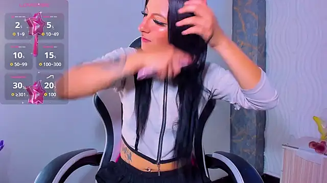 Anniee x online show from June 24, 2026, 12:59 pm
