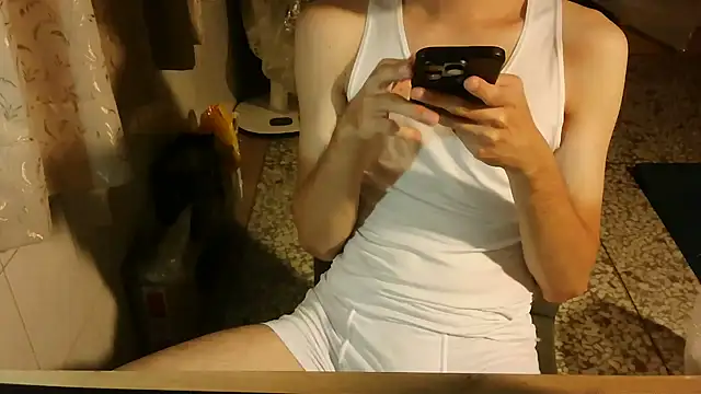 KYU890428 online show from October 20, 2025, 6:52 pm