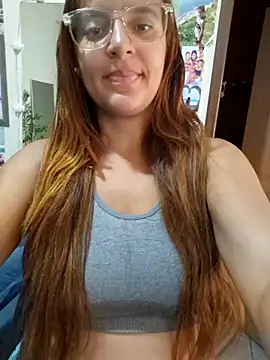 AliceRuivinha2 online show from October 25, 2025, 11:40 am