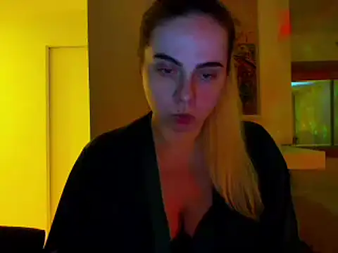 HappyIva online show from February 3, 2025, 11:53 am