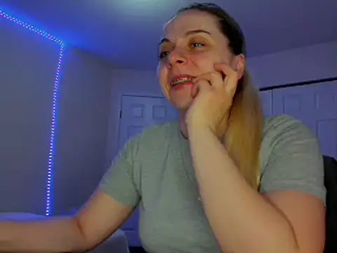 HappyIva online show from March 15, 2025, 6:47 am