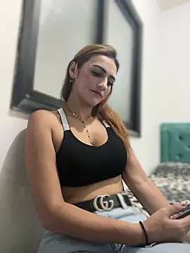 Samantha bigboobs online show from March 18, 2025, 9:53 pm