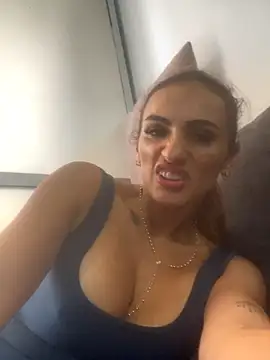 Samantha bigboobs online show from December 3, 2025, 6:17 pm