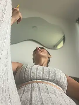 Snapshot of Samantha_bigboobs chatting on May 31, 2026, 6:20 pm Samantha bigboobs online show from May 31, 2026, 6:20 pm