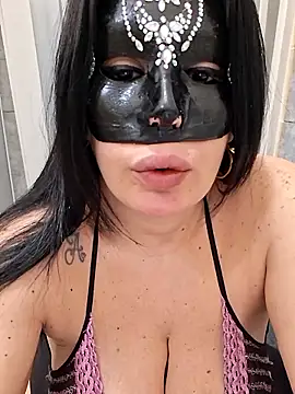 desyree89 online show from December 14, 2025, 5:57 am