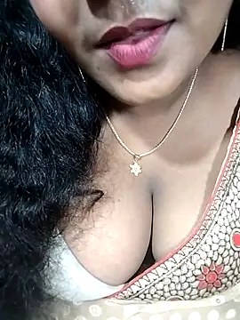 YERY HOT online show from October 22, 2025, 6:18 pm