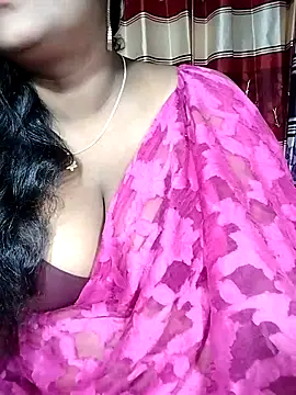 YERY HOT online show from November 3, 2025, 5:36 pm