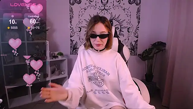 MiniSofy online show from January 6, 2025, 4:23 pm