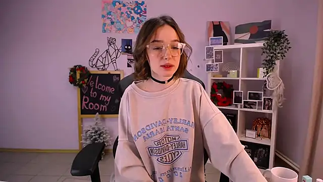 MiniSofy online show from January 15, 2025, 7:23 pm