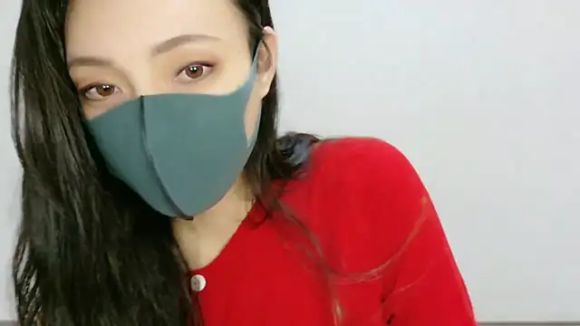 Snapshot of Mary-JP chatting on November 7, 2025, 11:10 am Mary-JP online show from November 7, 2025, 11:10 am