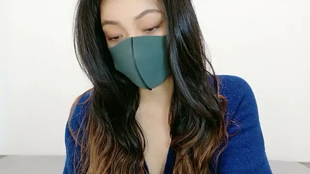 Snapshot of Mary-JP chatting on November 12, 2025, 5:19 am Mary-JP online show from November 12, 2025, 5:19 am