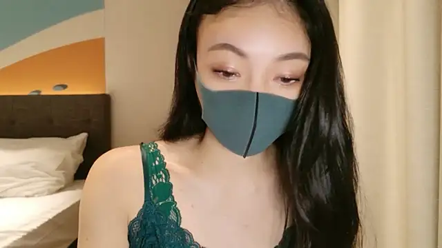 Snapshot of Mary-JP chatting on December 16, 2025, 11:37 am Mary-JP online show from December 16, 2025, 11:37 am