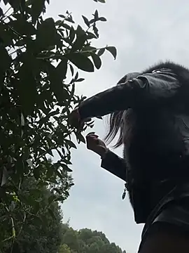 SSSniang- online show from March 4, 2025, 5:42 am