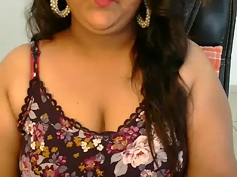 Snapshot of Jenny_lovee chatting on June 1, 2026, 11:23 am Jenny lovee online show from June 1, 2026, 11:23 am