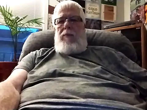 Snapshot of Futura_intx chatting on September 30, 2025, 12:15 am Futura intx online show from September 30, 2025, 12:15 am