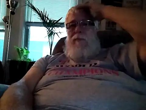 Snapshot of Futura_intx chatting on September 30, 2025, 11:32 pm Futura intx online show from September 30, 2025, 11:32 pm