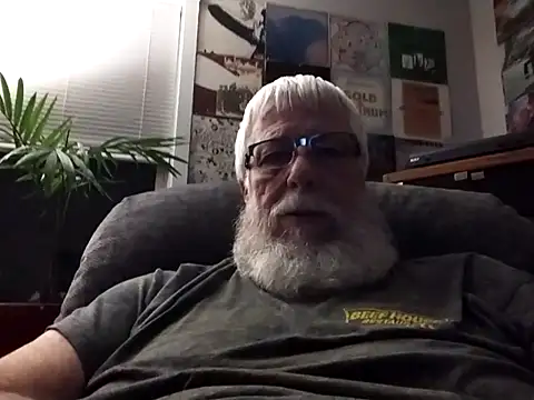 Snapshot of Futura_intx chatting on October 12, 2025, 12:53 am Futura intx online show from October 12, 2025, 12:53 am