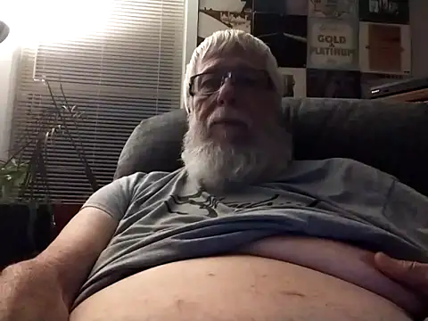 Snapshot of Futura_intx chatting on October 20, 2025, 12:11 am Futura intx online show from October 20, 2025, 12:11 am