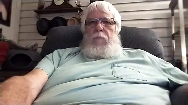 Snapshot of Futura_intx chatting on December 5, 2025, 2:09 am Futura intx online show from December 5, 2025, 2:09 am