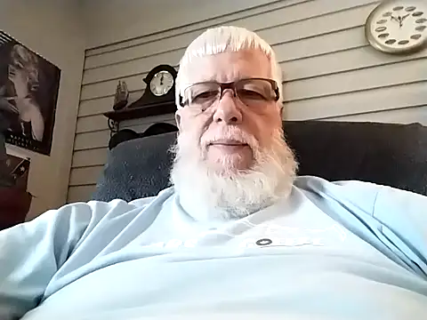 Snapshot of Futura_intx chatting on December 16, 2025, 6:02 pm Futura intx online show from December 16, 2025, 6:02 pm