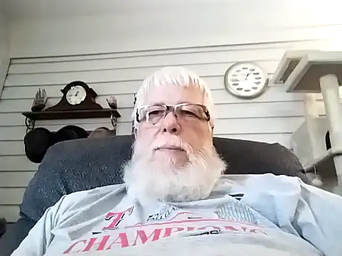 Snapshot of Futura_intx chatting on January 13, 2026, 6:46 pm Futura intx online show from January 13, 2026, 6:46 pm