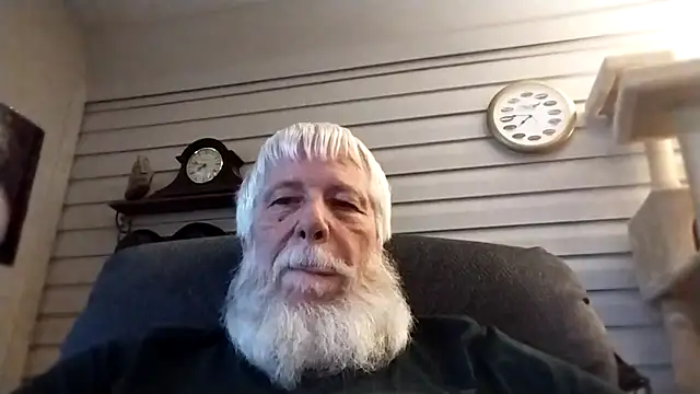 Snapshot of Futura_intx chatting on February 8, 2026, 1:47 pm Futura intx online show from February 8, 2026, 1:47 pm