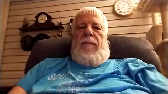 Snapshot of Futura_intx chatting on February 26, 2026, 2:21 am Futura intx online show from February 26, 2026, 2:21 am