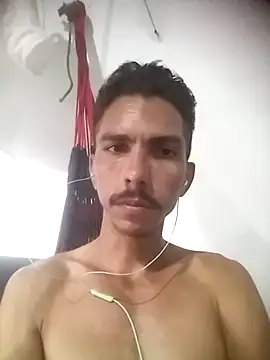 MagrinhoSaradoo online show from February 26, 2025, 1:32 am