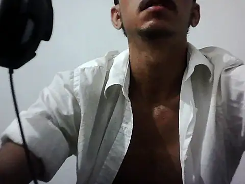 MagrinhoSaradoo online show from December 14, 2025, 9:03 am